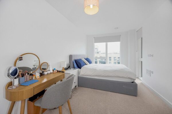 Lamington Heights, Poplar, E14