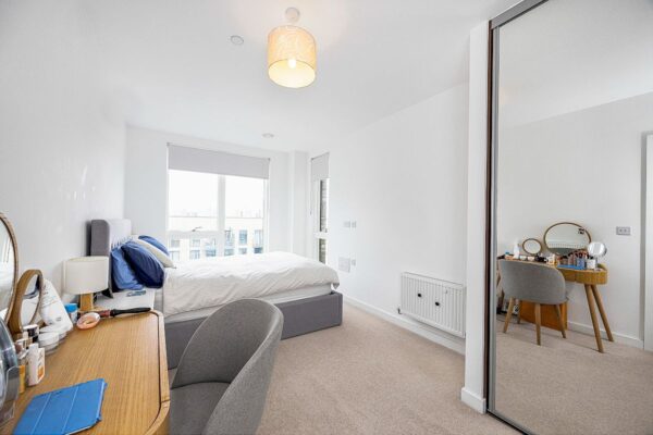 Lamington Heights, Poplar, E14