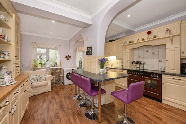 Glenthorne Gardens, Ilford, IG6