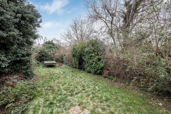 Glenthorne Gardens, Ilford, IG6