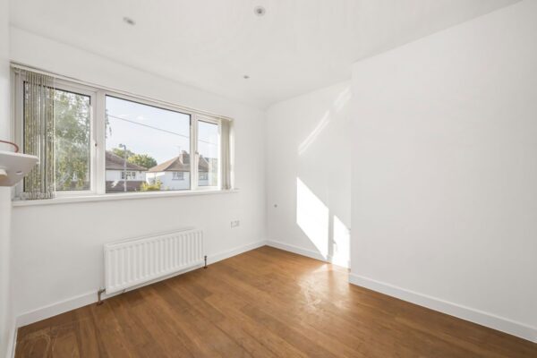 Gaysham Avenue, Gants Hill, IG2