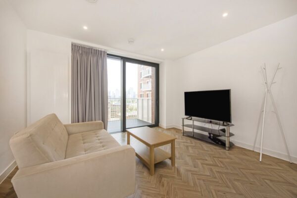 River Apartments, Bow, E3