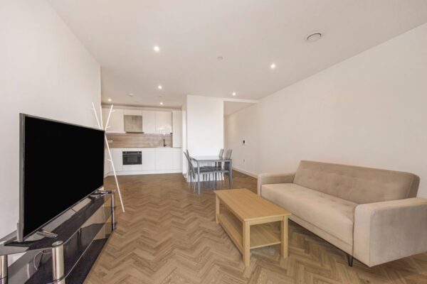 River Apartments, Bow, E3