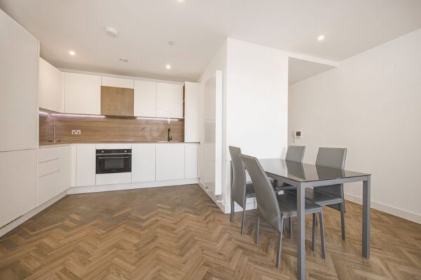 River Apartments, Bow, E3