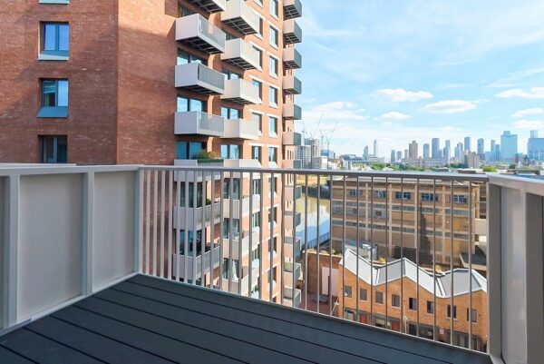 River Apartments, Bow, E3