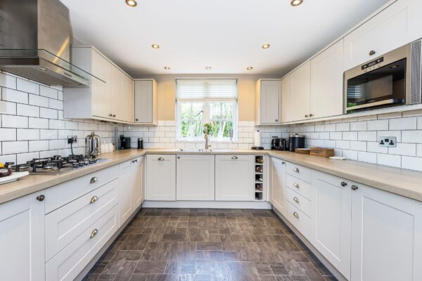 Carroll Hill, Loughton, IG10