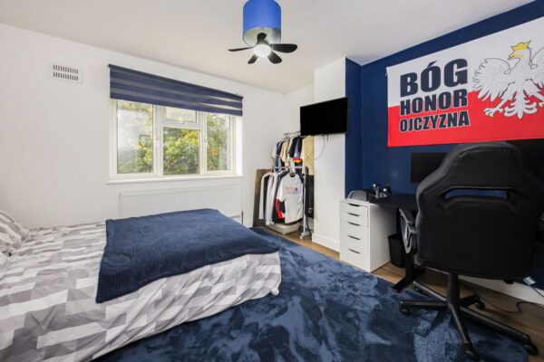 Prestwood Drive, Romford RM5