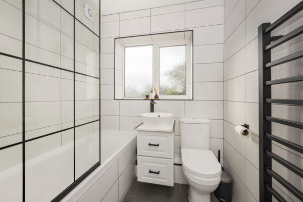 Prestwood Drive, Romford RM5
