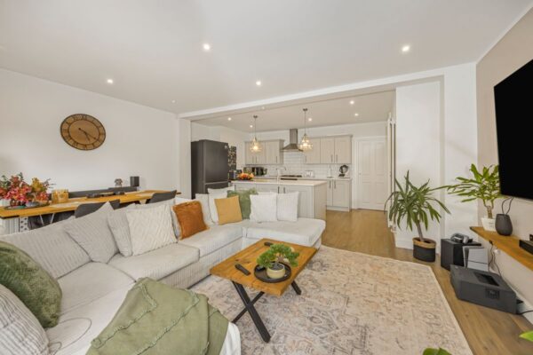 Prestwood Drive, Romford RM5