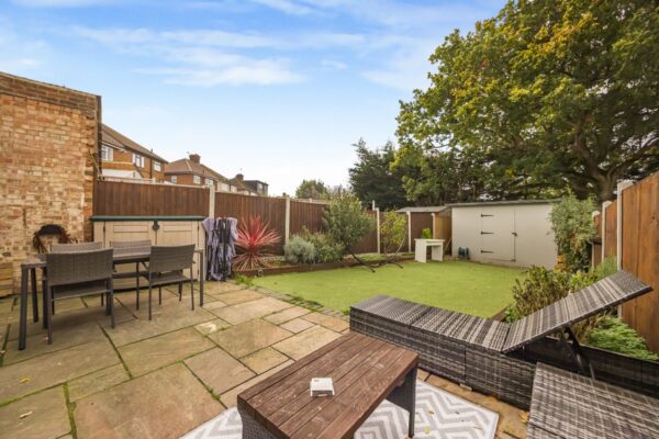 Prestwood Drive, Romford RM5